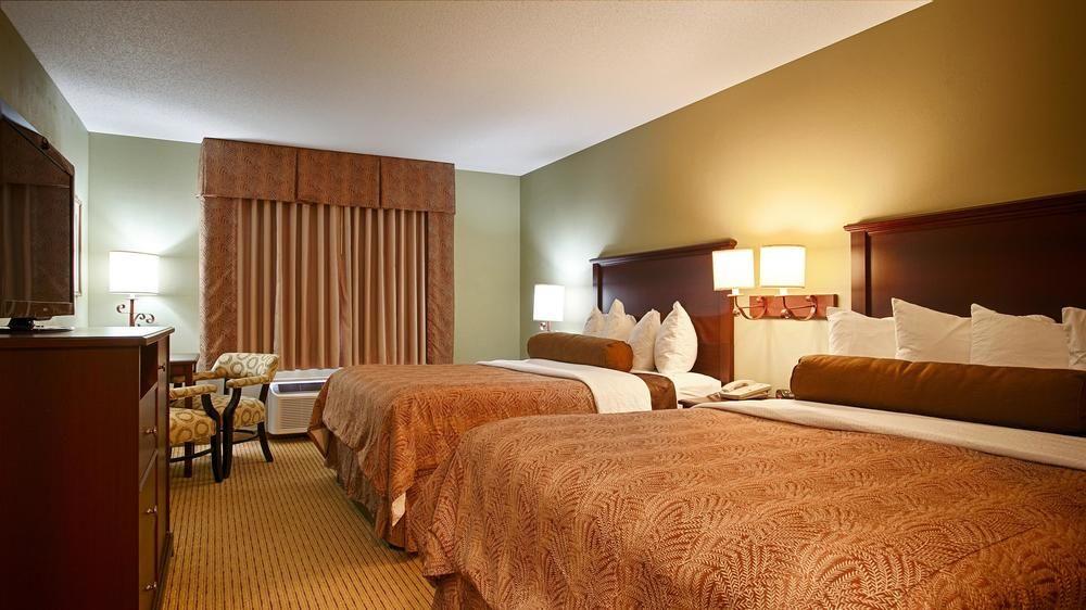 Best Western Plus Concord Inn Миноккуа Экстерьер фото