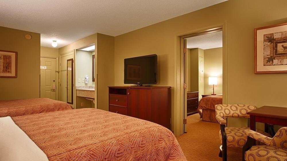 Best Western Plus Concord Inn Миноккуа Экстерьер фото