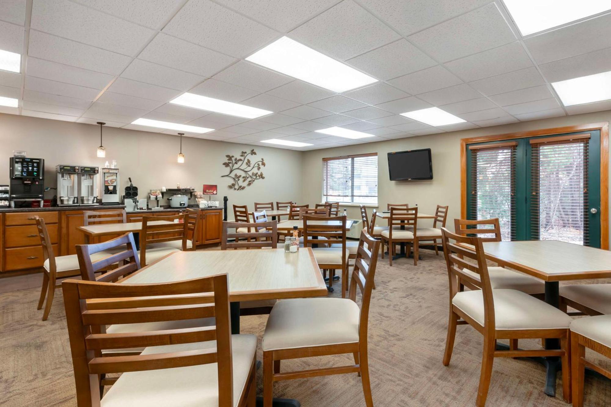 Best Western Plus Concord Inn Миноккуа Экстерьер фото