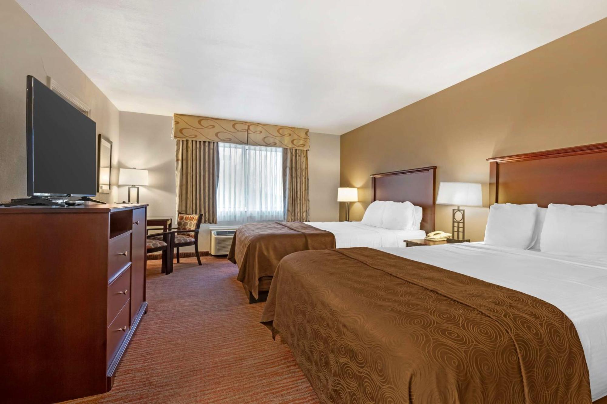 Best Western Plus Concord Inn Миноккуа Экстерьер фото