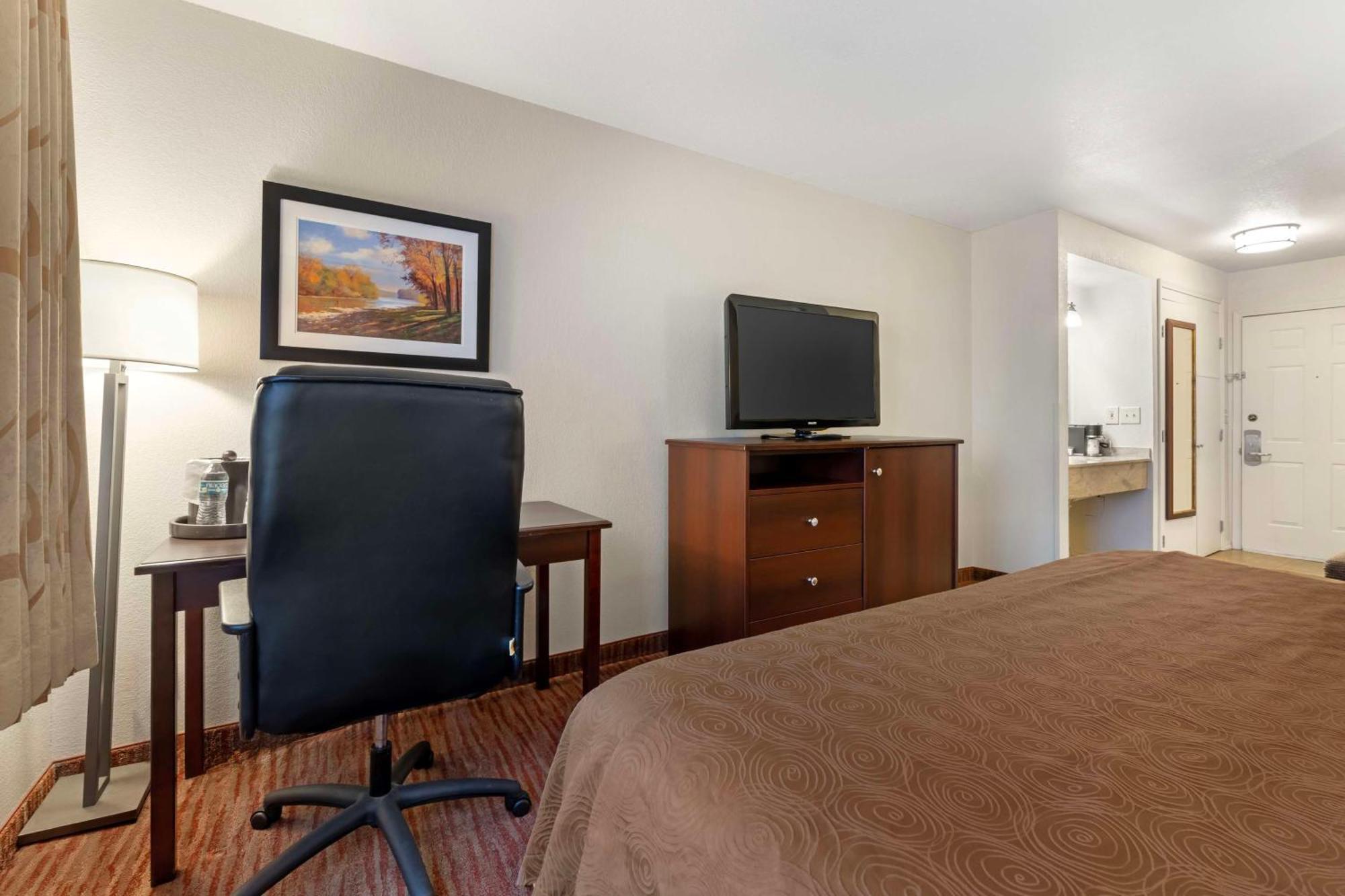 Best Western Plus Concord Inn Миноккуа Экстерьер фото