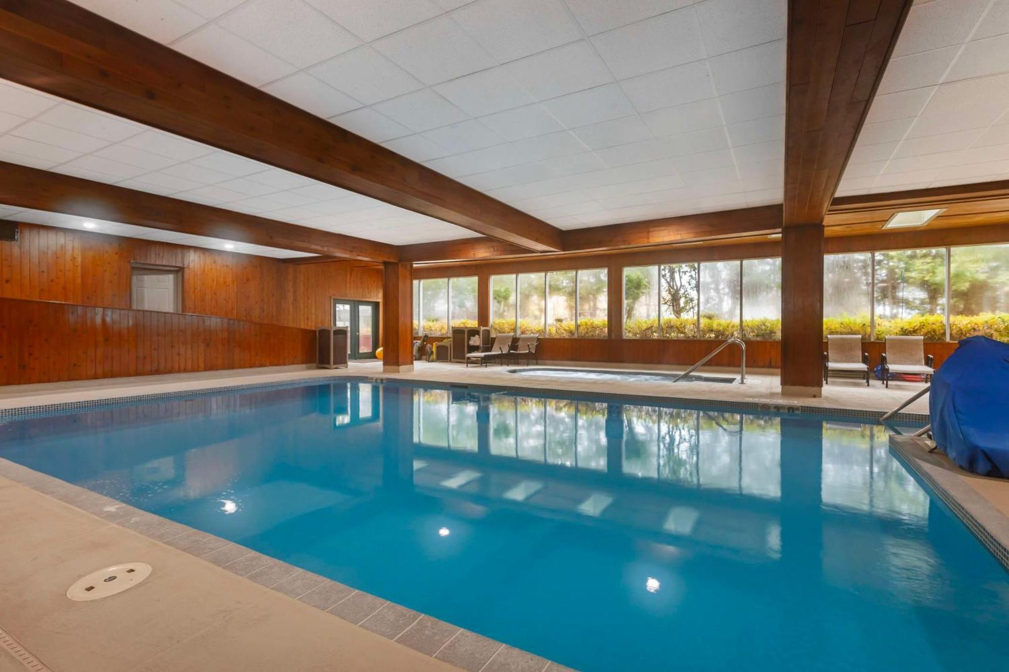 Best Western Plus Concord Inn Миноккуа Экстерьер фото